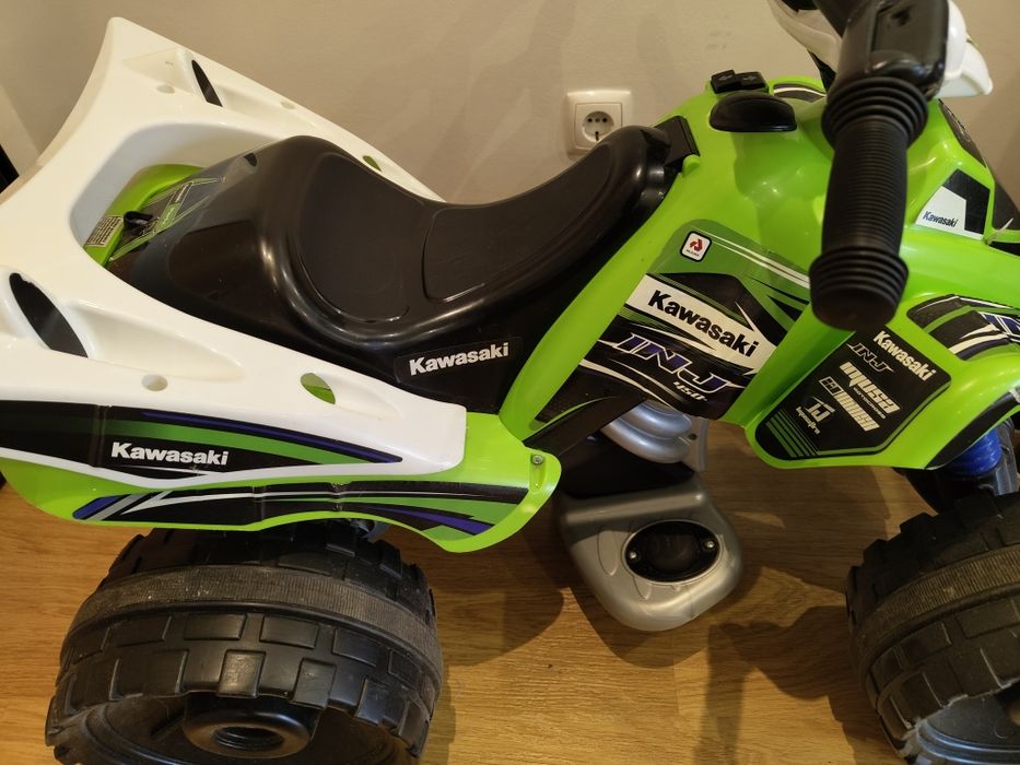 Moto 4 elétrica crianca