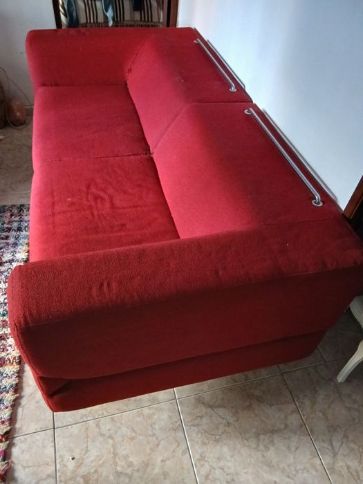 Sofá cama 3 lugares em muito bom estado