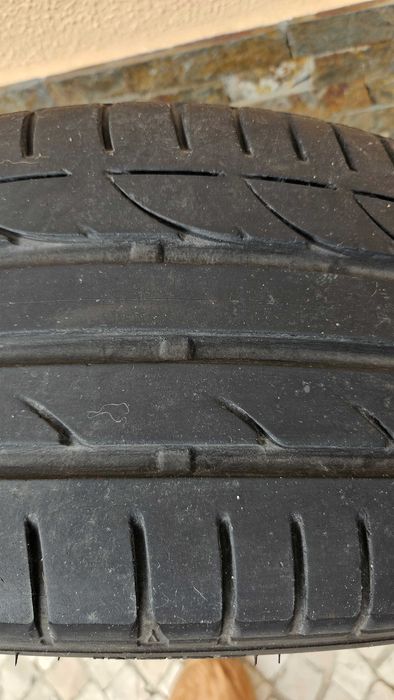Pneu Bridgestone 215/40r17 87Y (p/muitos quilómetros)