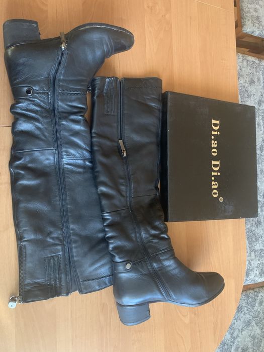 Сапоги женские высокие на молнии