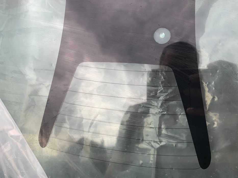 Скло лобове Model Y 2022