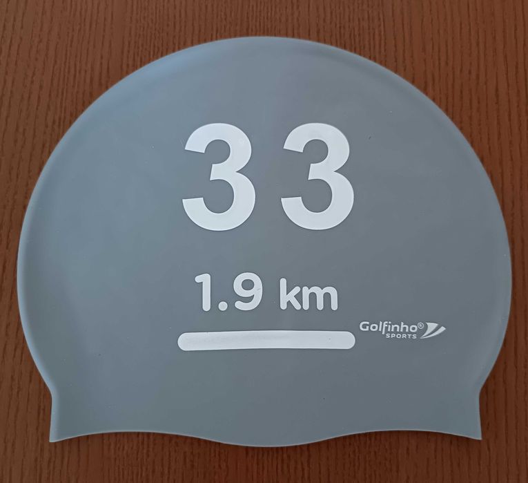 Touca de natação, de silicone, Swim Challenge Cascais prova 1,9 km, em estado novo, só usada uma vez, no dia da prova.