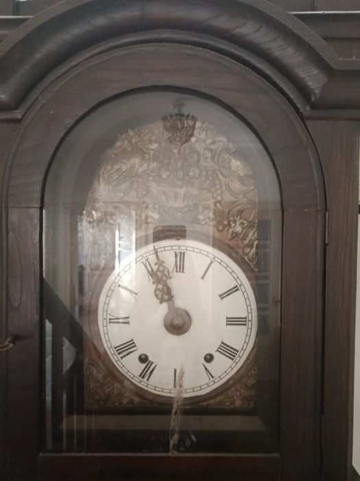 Relógio de pêndulo muito antigo