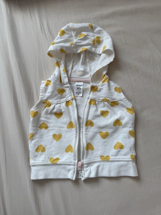 Безрукавка на дівчинку від Carters 12 m