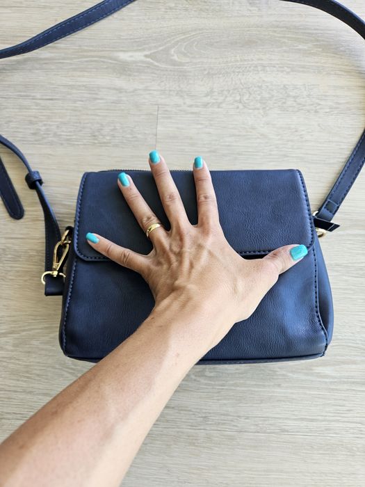 Mala azul da Parfois