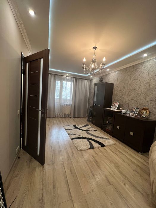 4 км квартира на Каскаді (держ програми)