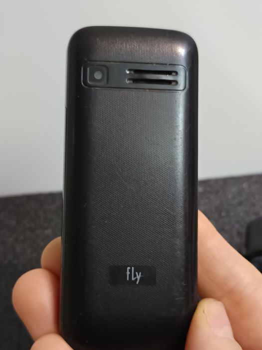 Телефон мобильный Fly