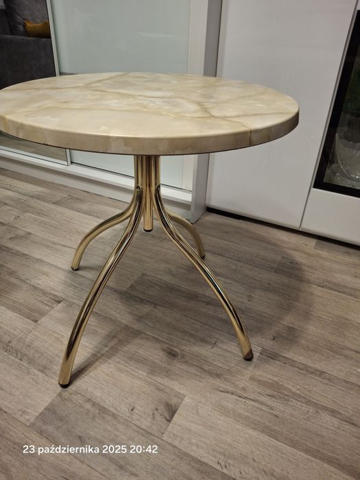 Stolik kawowy beż
