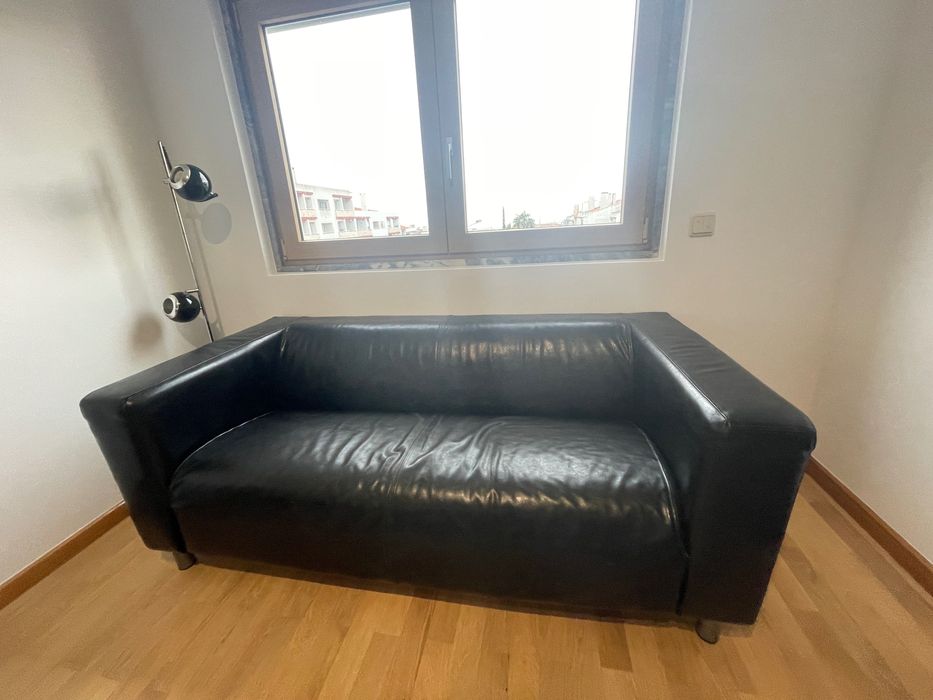 Sofá de pele genuína Ikea tipo Klippan