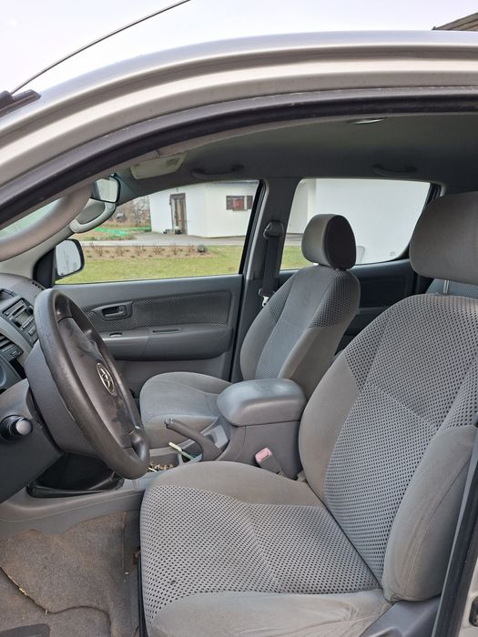 Toyota hilux  w bardzo dobrym stanie!