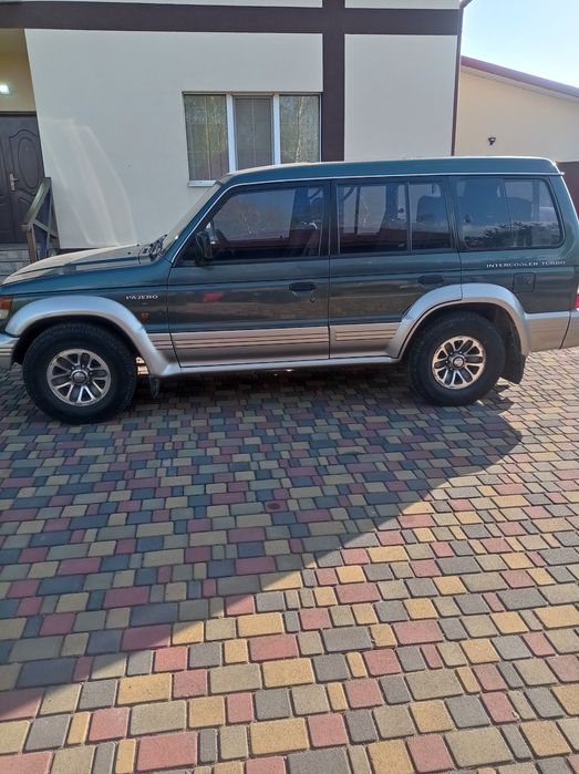 Мицубиси педжеро.