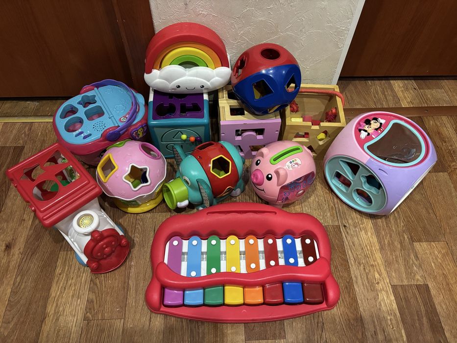 Іграшки з Европи сортер, планшет, музичні игрушки Fisher Price, Vtech