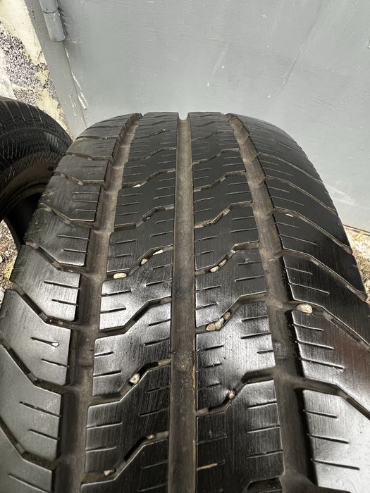 Продам резину 16с 215/65