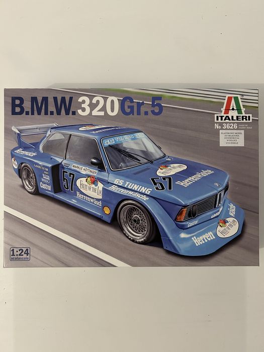 Samochód BMW 320 model Italeri 3626