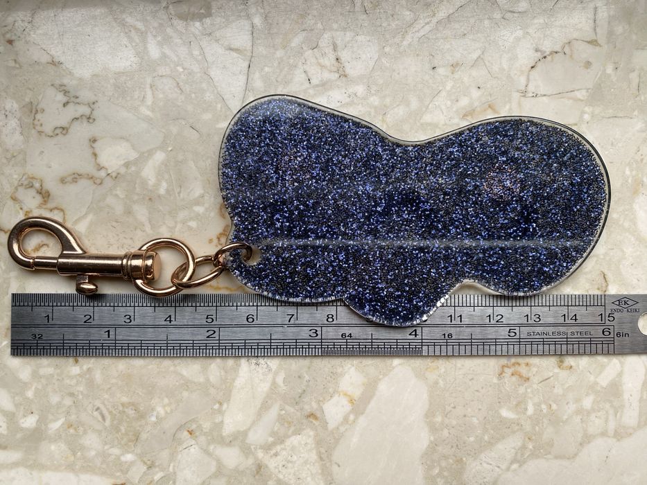 Breloczek chmura z uśmiechem Monki