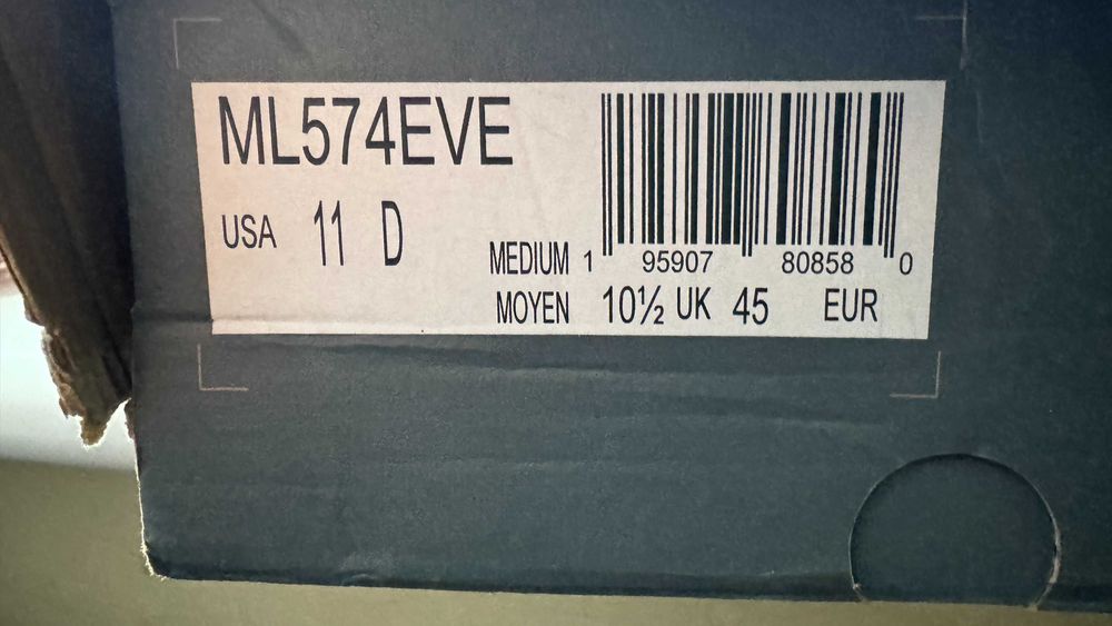 Buty New Balance ML574EVE - czarne 45