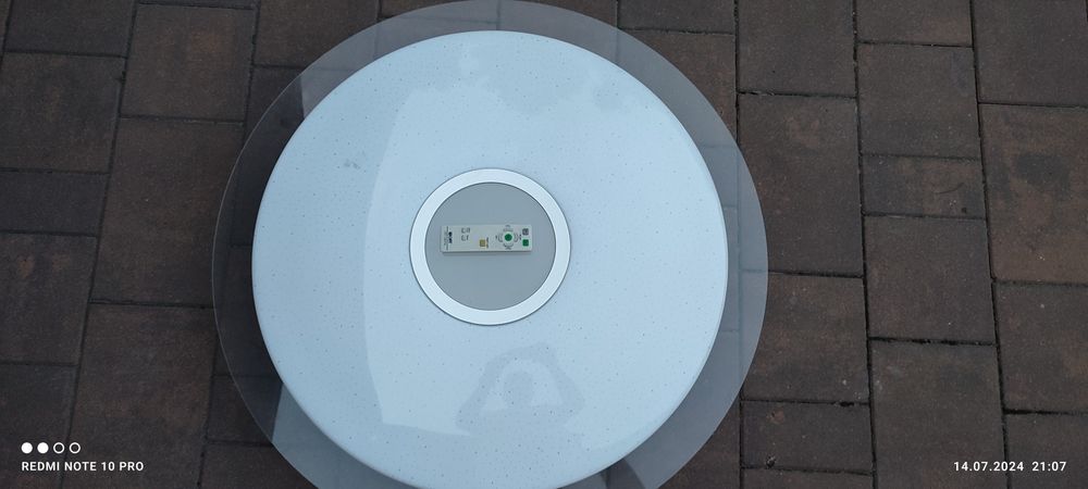 Sprzedam duży plafon żyrandol