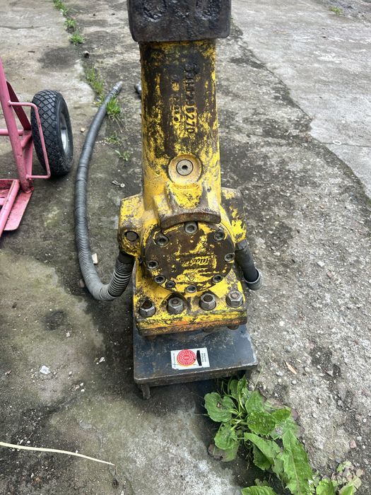 Młot hydrauliczny  Minikoparka Mini Koparka
