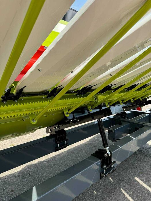Жниварка соняшникова claas sunspeed  New Holland John Deere Claas CASE