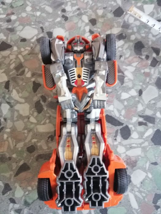 Auto robot lata 90