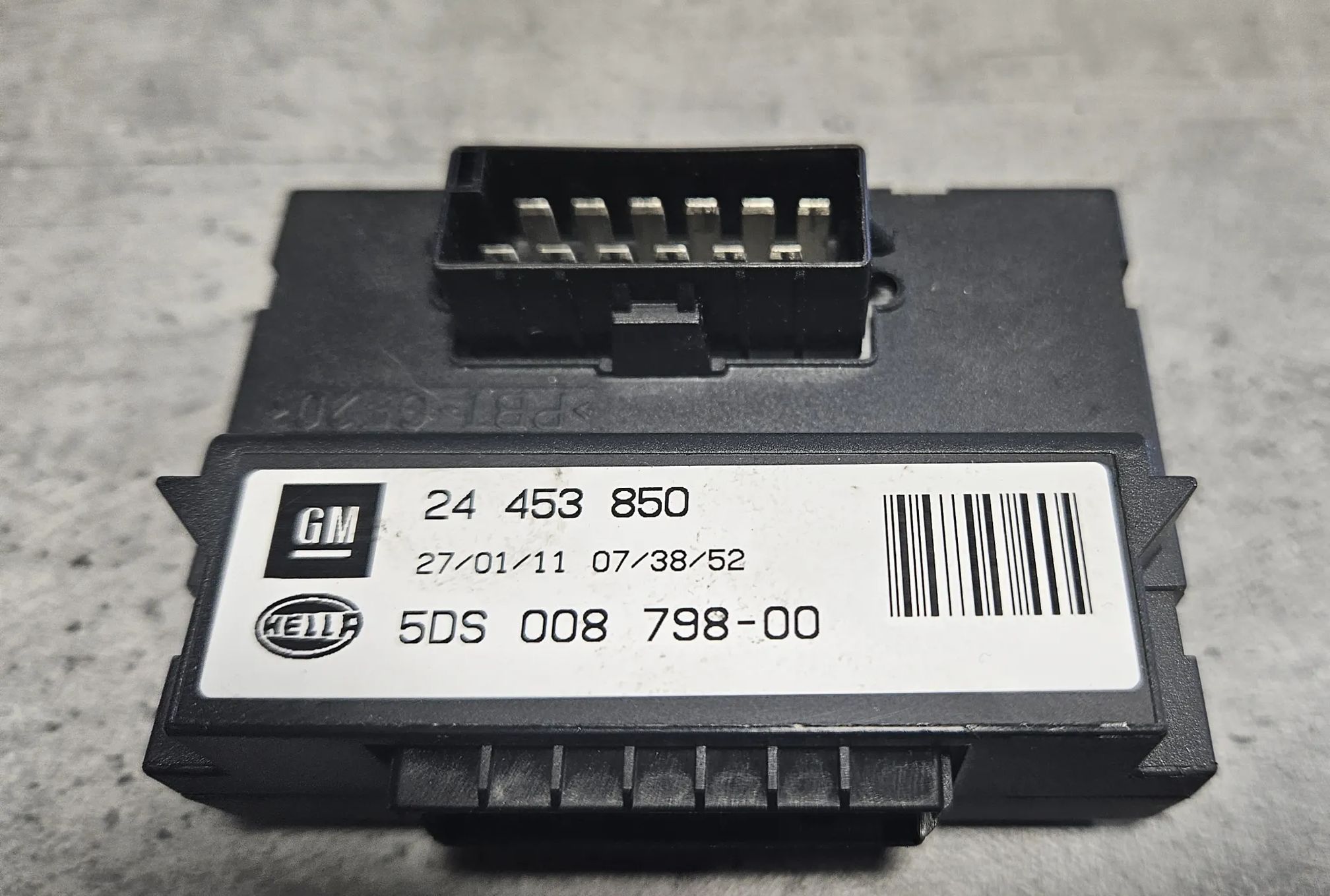 SUZUKI OPEL 09204040 CZUJNIK PRĘDKOŚCI IMPULSATOR