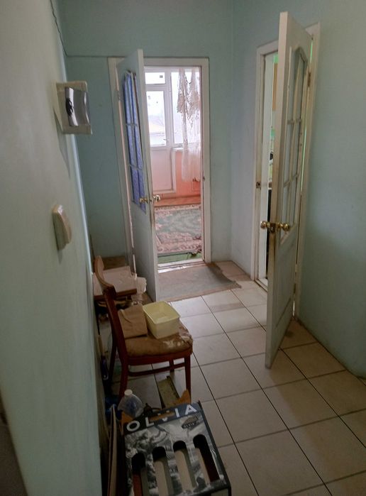 Продаю 5 комнатную квартиру в центре пгт Таирово.