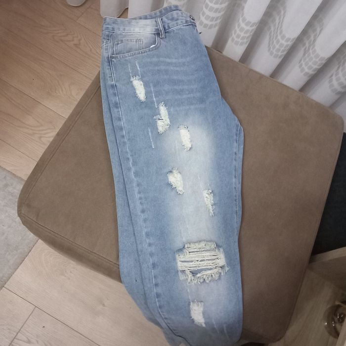 Calças rasgadas fit