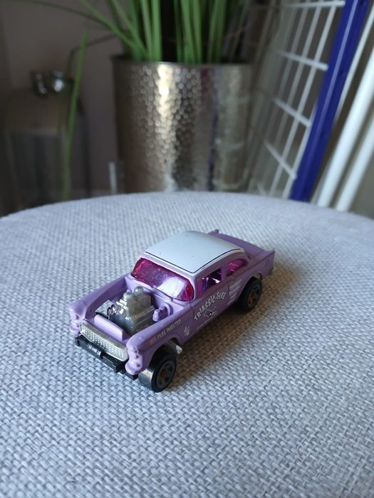 Autka hot wheels