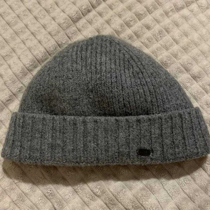 Cтильна шапка біні (вовняна) hugo boss ОРИГІНАЛ