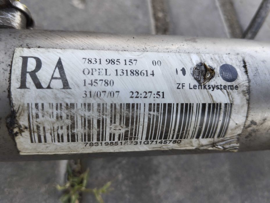 Рулевая рейка Opel Astra H Zafira B 13188614
