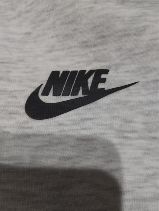 найк теч флис,видно что бирки срезаны