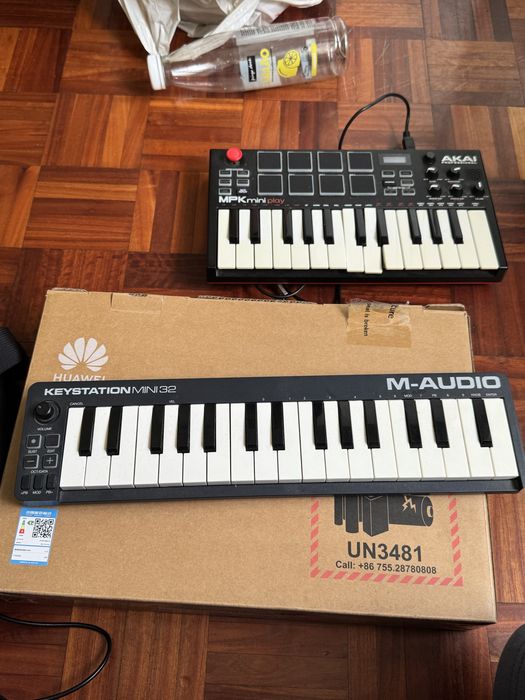 Huawei Matebook + Akai mpk mini + m audio mini 32+ samson c01u pro