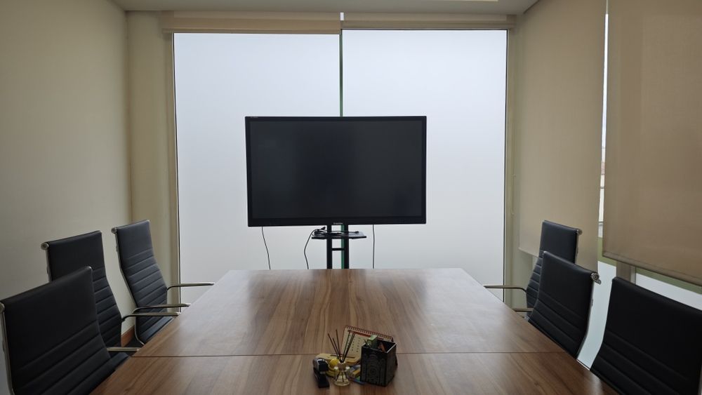 TV Interativa Traulux TX90 65 Polegadas