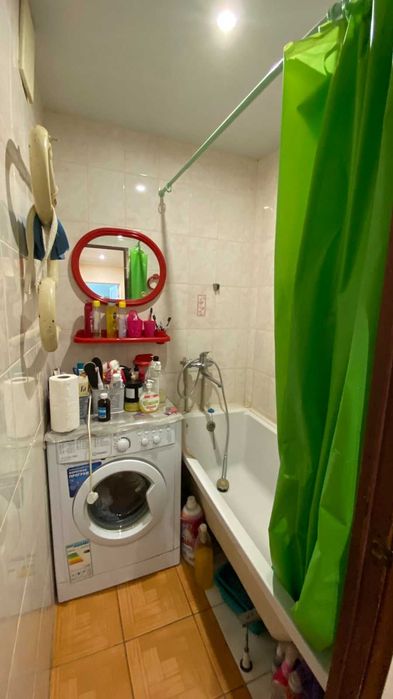 Продається 3-кімнатна квартира з  ремонтом, район залізничного вокзалу