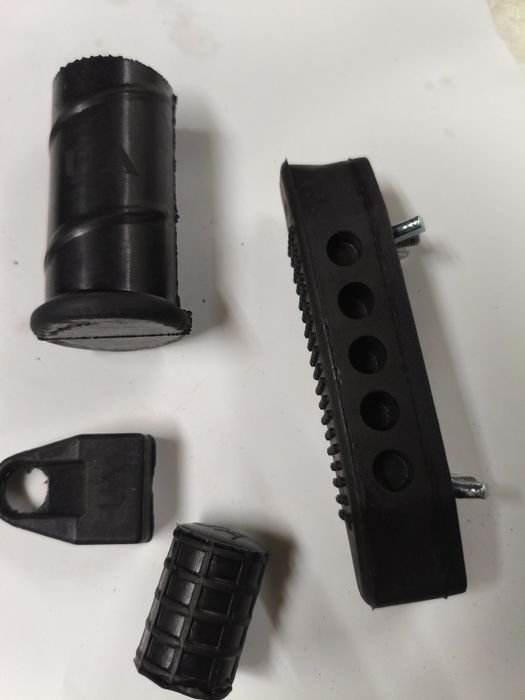 Комплект АКС -тромікс, буфер віддачі, захисний ковпачок і тильник.