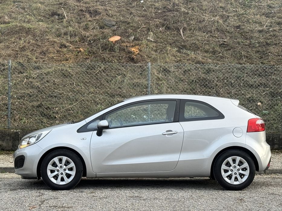 Kia Rio 1.1 CRDi | VAN | IVA DEDUTÍVEL