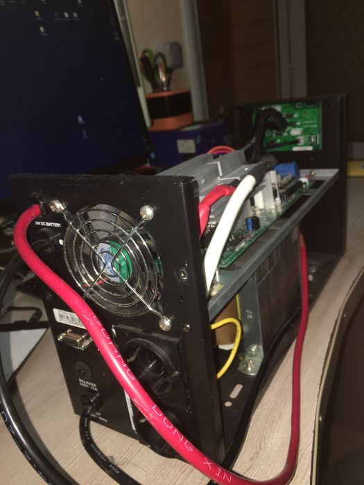 ДБЖ Ritar RTSW-1500 LCD 1050 Вт (не працює)