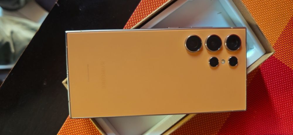 Samsung Galaxy S24 Ultra 512GB — Como Novo (Sem Uso) + Capa MagSafe