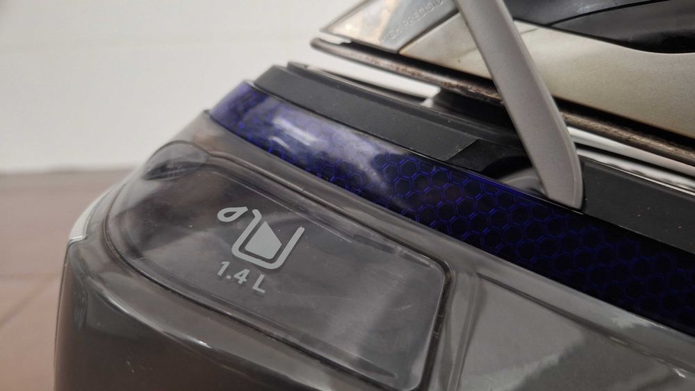 Ferro com caldeira silence technology rowenta