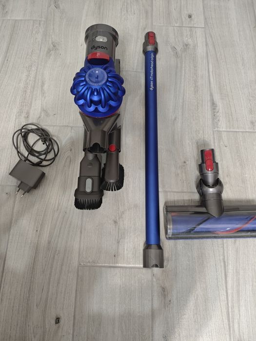 Dyson v7 чудовий стан