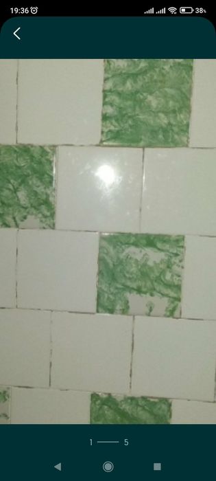 Плитка 15*15 см світло зеленувата та біла та 28 штук блакитної