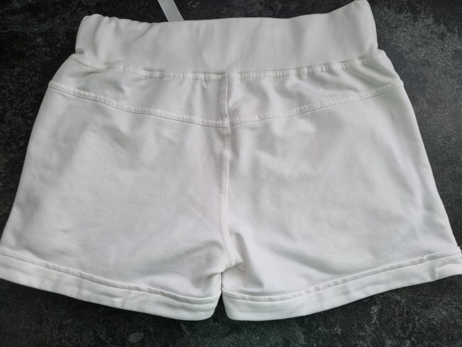 Białe bawełniane krótkie spodenki z ćwiekami Giorgia rozm S