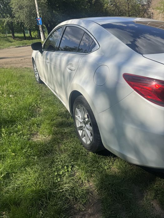Автомобиль Mazda 6