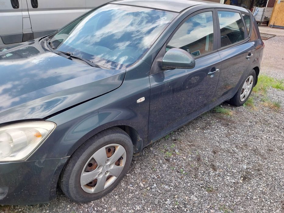 Kia ceed 2,0 crdi 2009 r