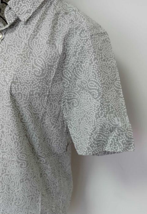 Camisa manga curta - cinza com padrão - S - Garcia Jeans