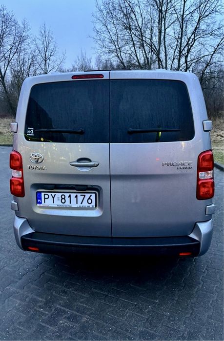 Wynajbus.pl - wynajem 9 os. busa w Poznaniu