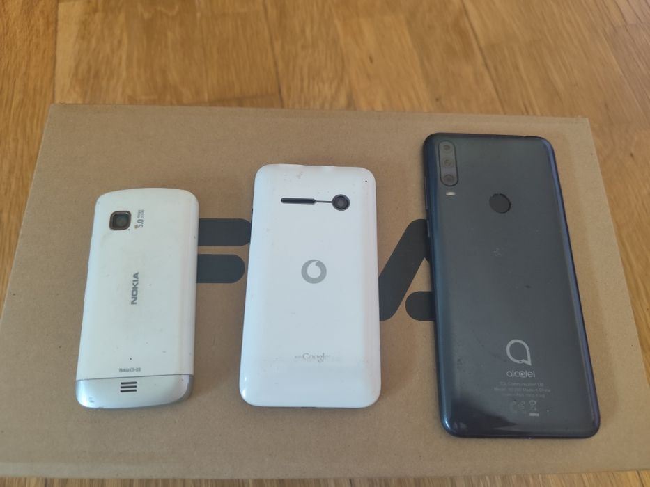 Lote 8 Telemóveis para Peças avariados