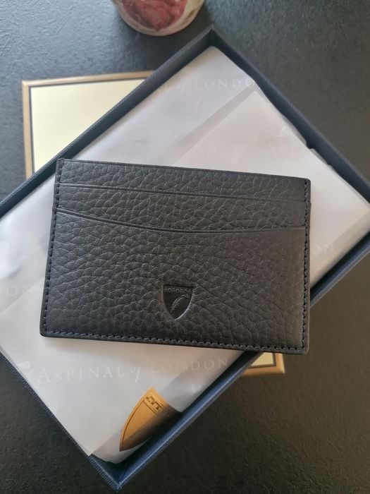 Etui na karty kredytowe