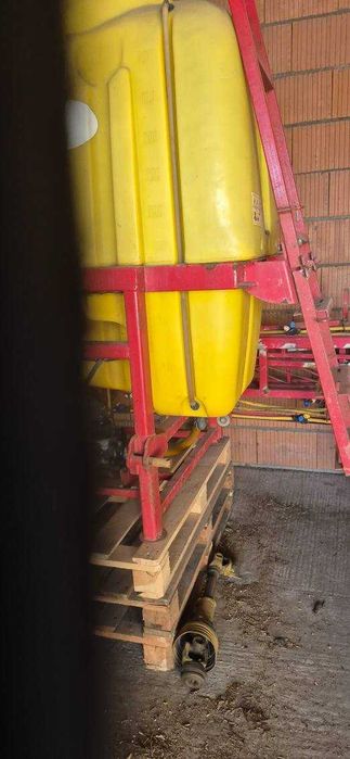 Opryskiwacz polowy Bierdzki 1000L