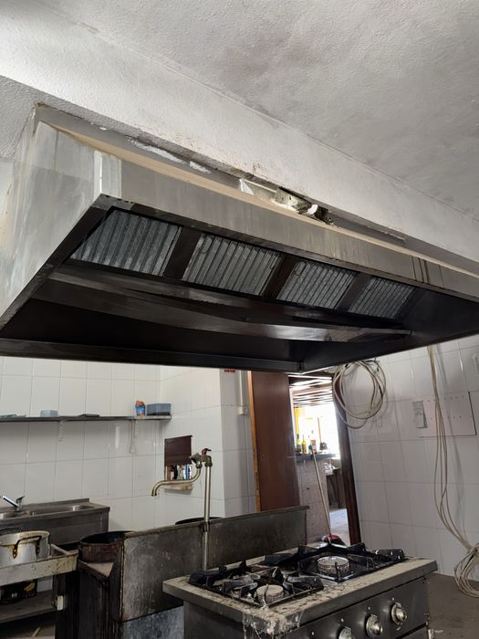 Conjunto de 2 Fogões a Gás + Exaustor Industrial (Sem Motor)